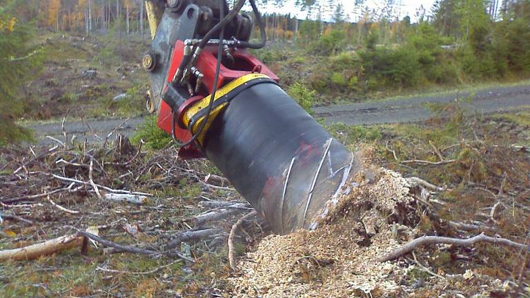 Stubbrytning med fräs. Foto Henrik von Hofsten.